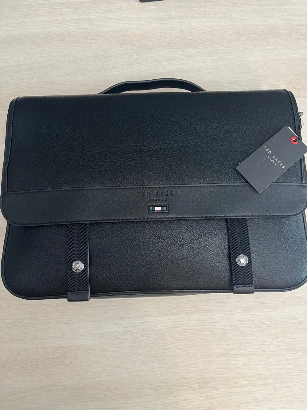 Ted Baker Irvine Pebbled Magnetic Snap Messenger Bag - Picture 4 of 14